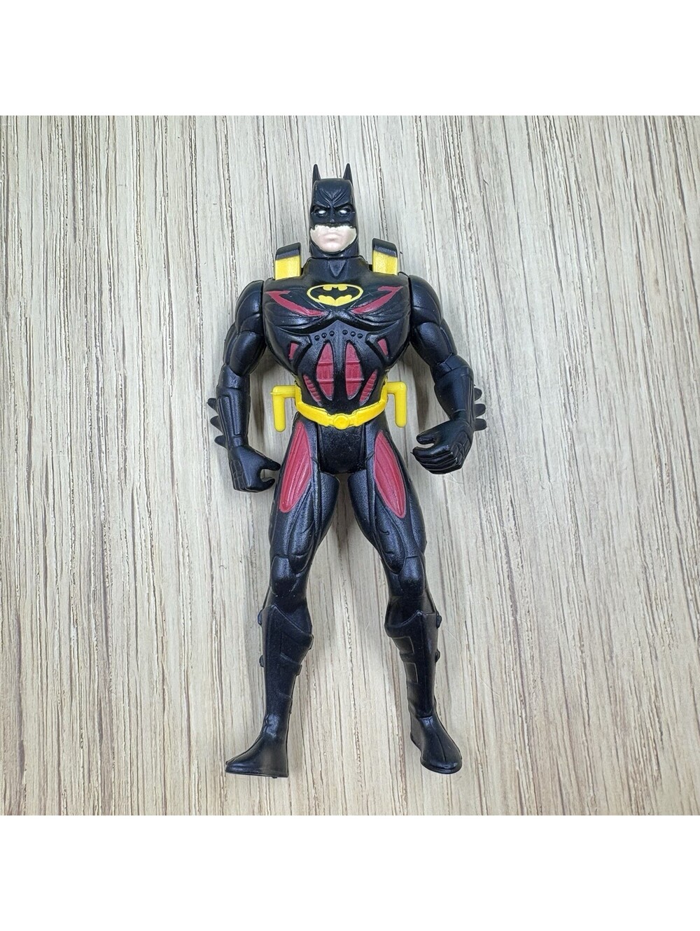 1995 DC Comics Kenner Batman Black Suit Red Accents Yellow Belt Figure
